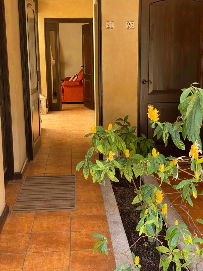 Suite don Pedro: Hermoso Loft con parqueo gratis! Antigua Exterior foto